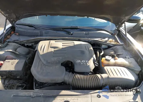 2018 Dodge Charger Sxt Plus Rwd z USA, uszkodzony, nr VIN 2C3CDXHGXJH152154